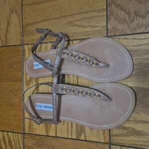 Steve Madden Tan Sandals with Gold Studs NEW!